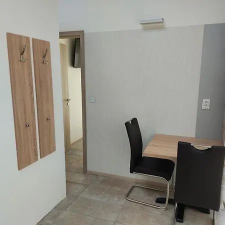 Apartment Szarszo *