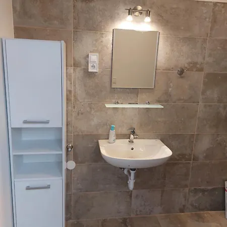 Szarszo Apartment