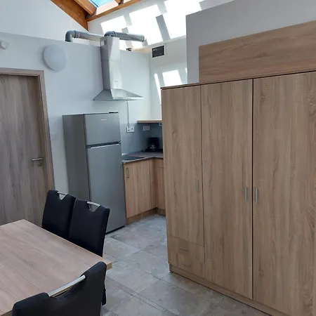Apartment Szarszo *