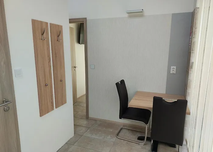 Apartment Szarszo *