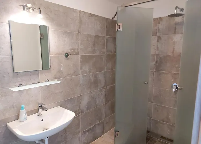 Szarszo Apartment *